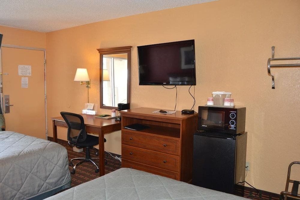 Ramada Elk City - photo 14