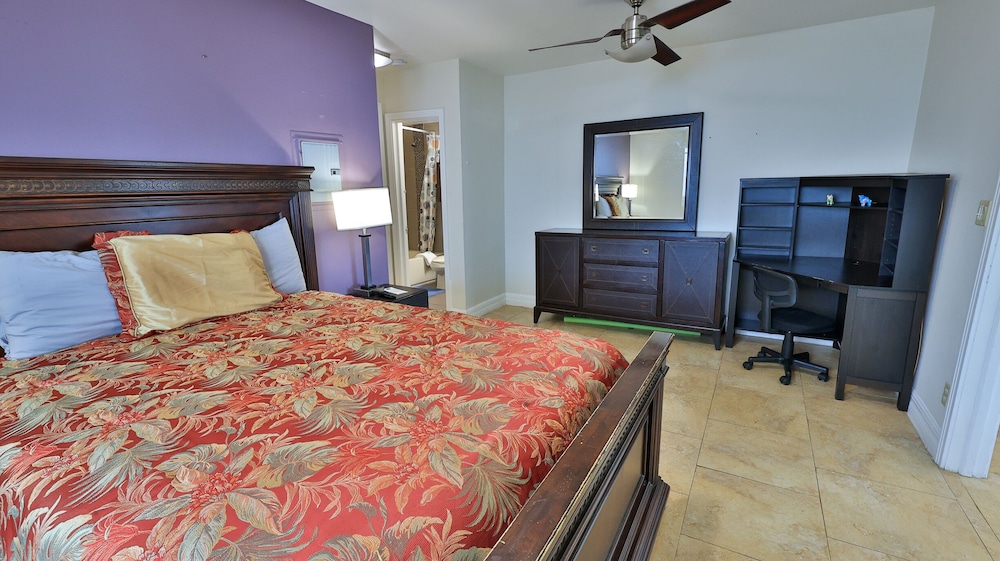 Driftwood Beach Motel - photo 29