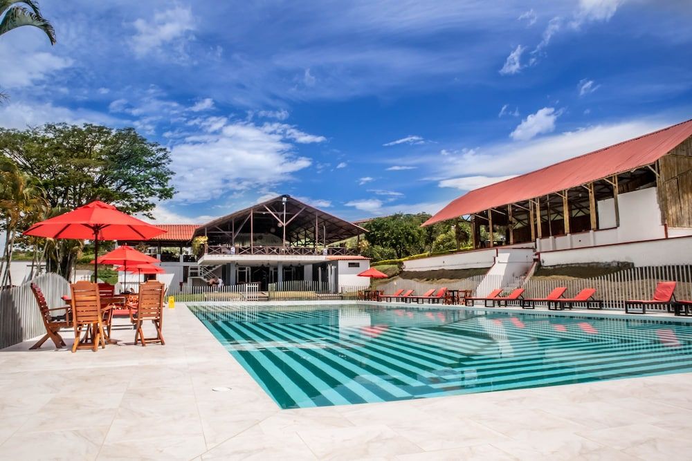 Hotel Club Mónaco - carbon neutral hotel in Pereira