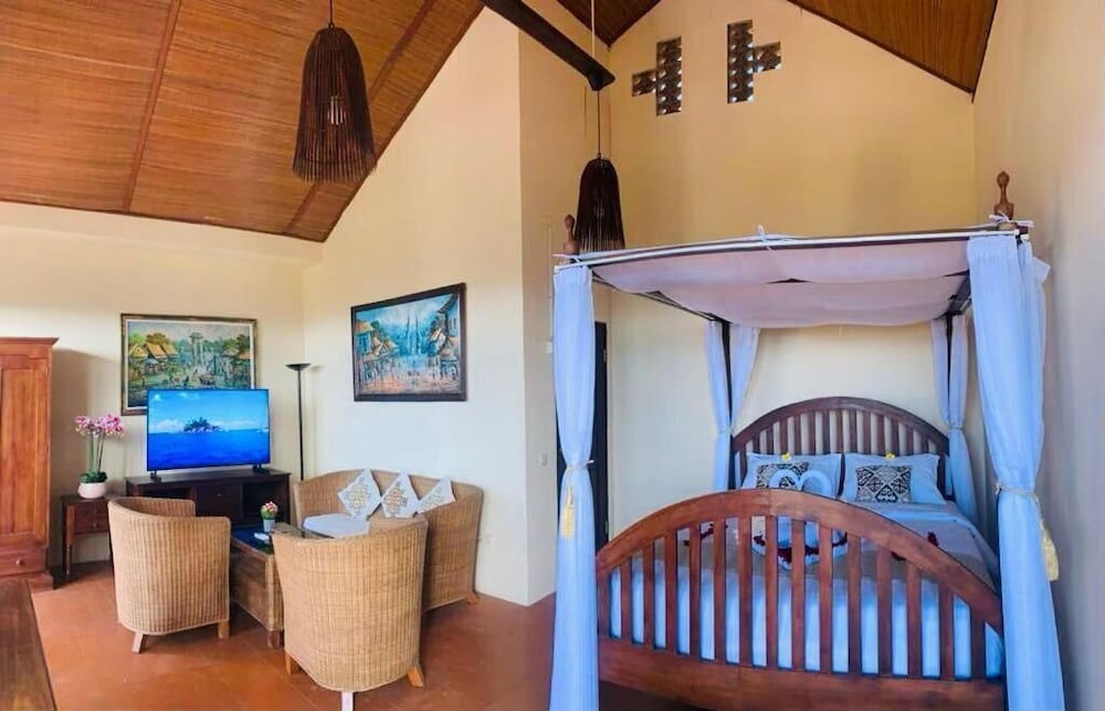 Giri's Villa Jimbaran — 4-Star Luxury Hotel in Jimbaran, Indonesia