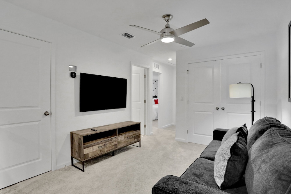 2382zbp Solara Resort 5 Bedroom Townhouse by RedAwning - photo 27
