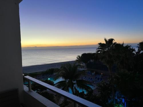 Ocean Manor Tiki Sunset Retreat - photo 25