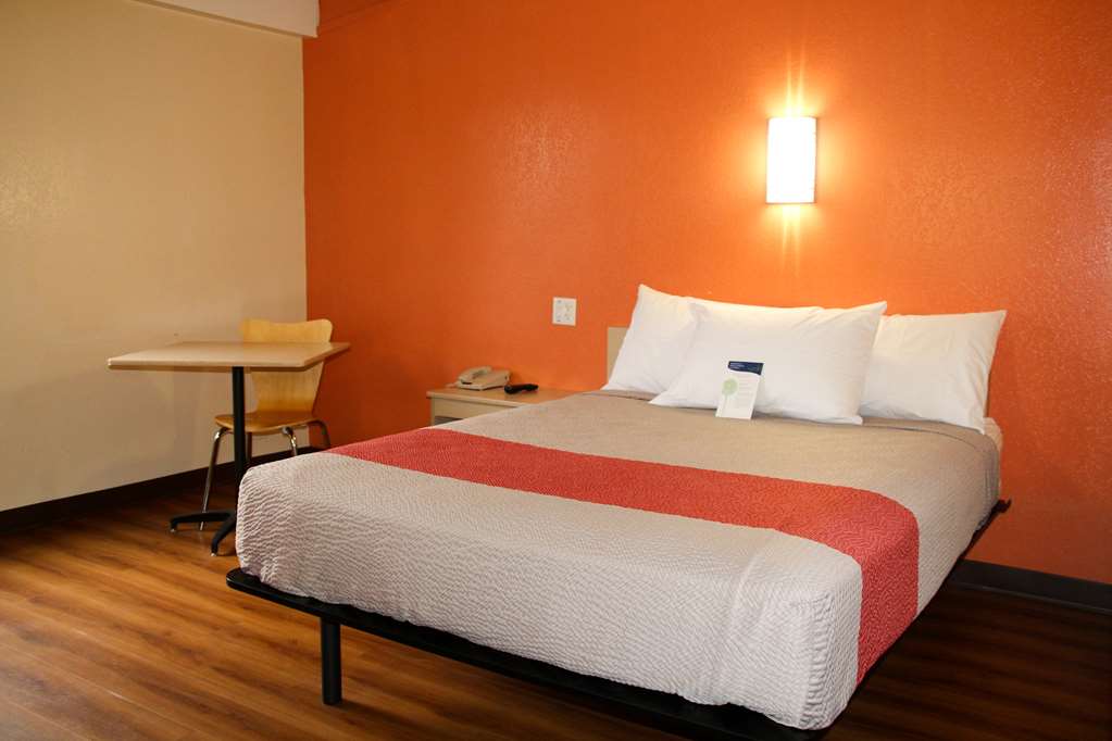 Motel 6 Warwick RI Providence Airport I 95 - photo 9