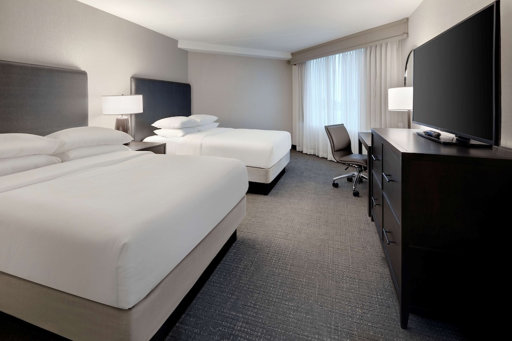 Embassy Suites by Hilton Detroit Troy Auburn Hills - photo 13