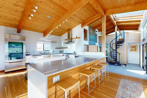 Coffee by the Sea in Sea Ranch, United States