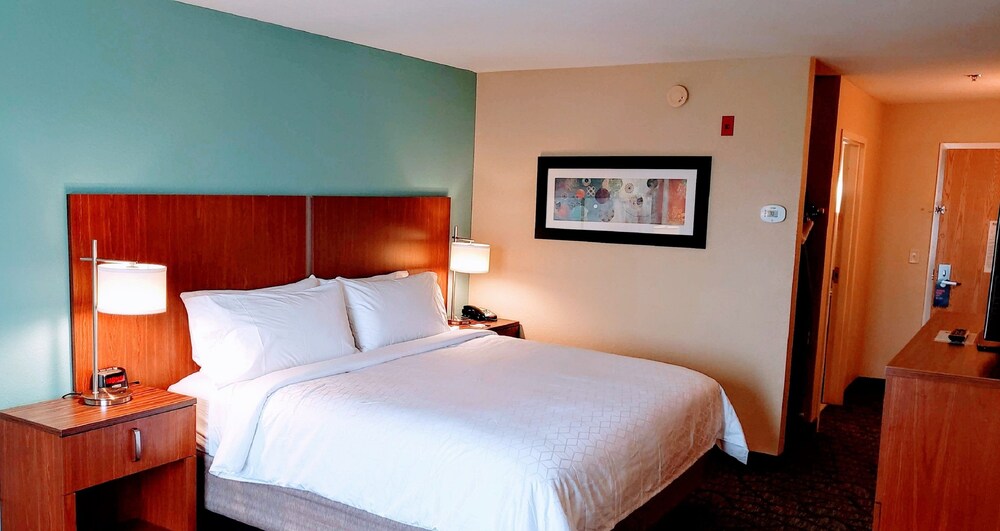 Holiday Inn Express Hotel & Suites Jacksonville South I 295 by IHG - photo 16