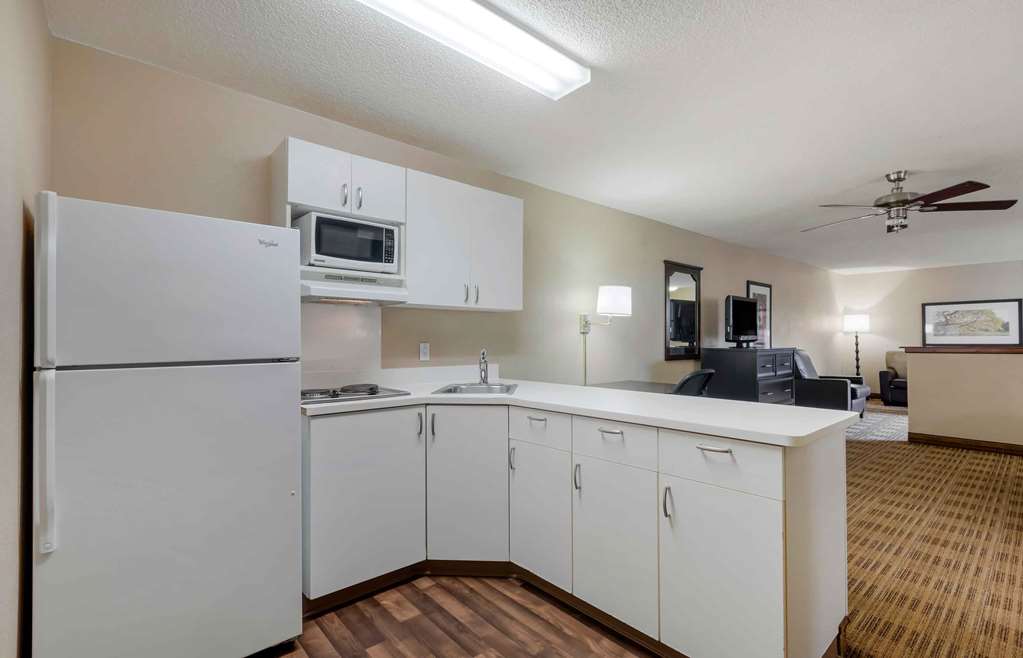 Extended Stay America Select Suites Atlanta Clairmont - photo 29
