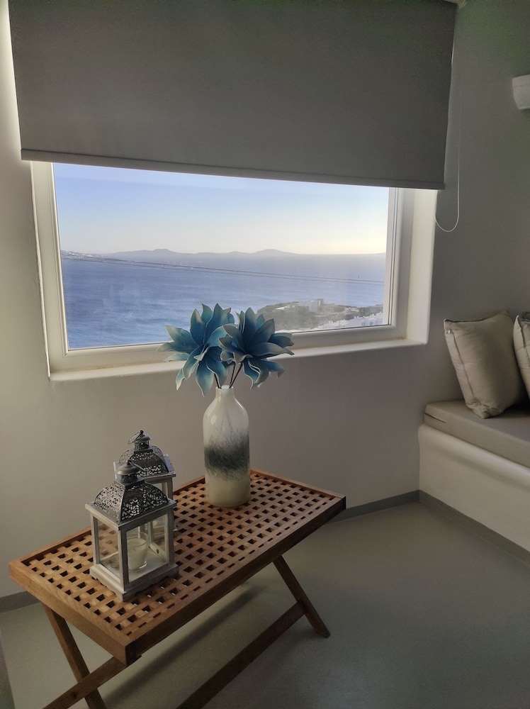 Mykonian Luxury Villa Azure w View Pool — 4-Star Luxury Hotel in Mykonos, Greece