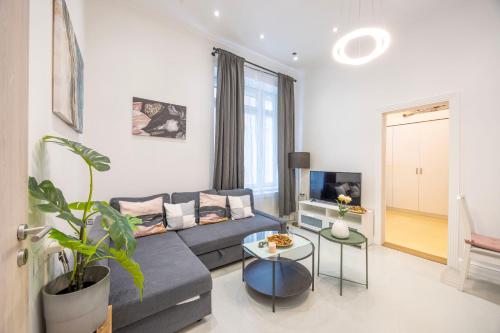 Deluxe & Cozy 3Bedroom Suites next to the Fashion St — 4-Star Luxury Hotel in Budapest, Hungary
