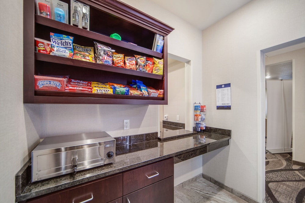 Cobblestone Hotel & Suites Cozad - photo 57