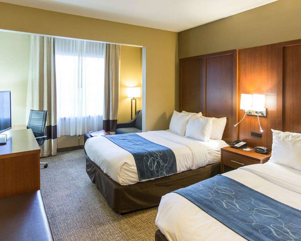 Comfort Suites Idabel - photo 15