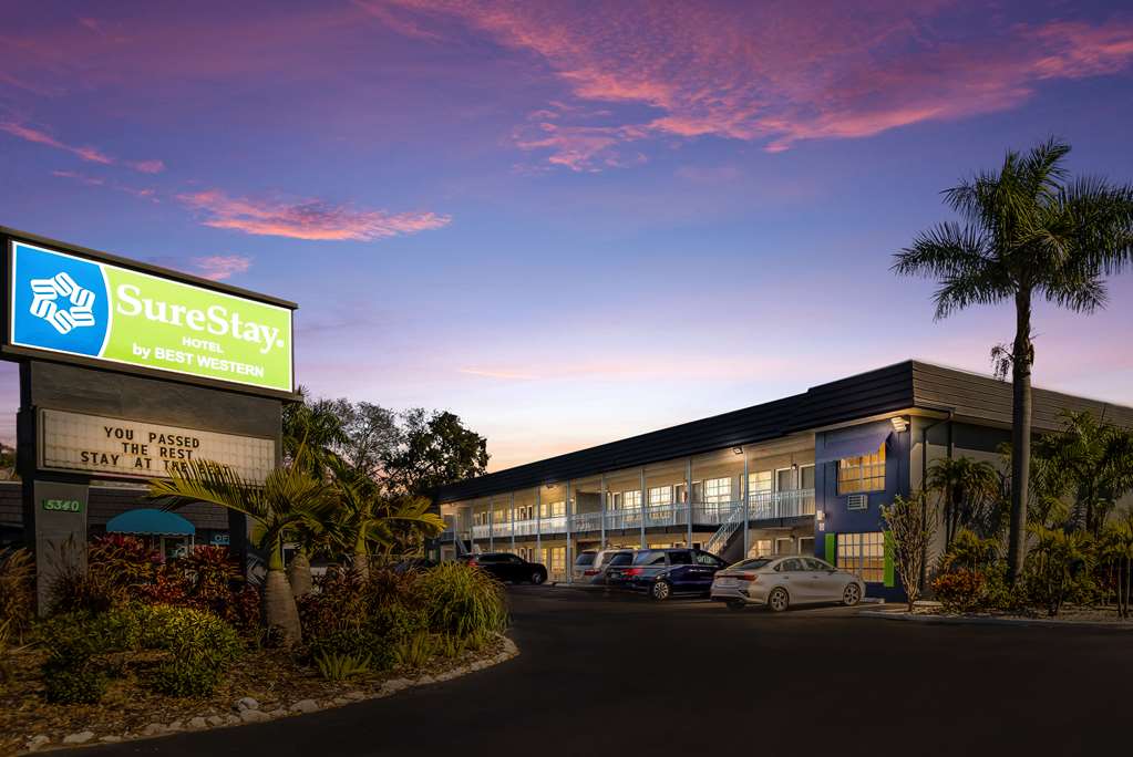 Surestay By Best Western Sarasota Lido Beach in Sarasota, United States