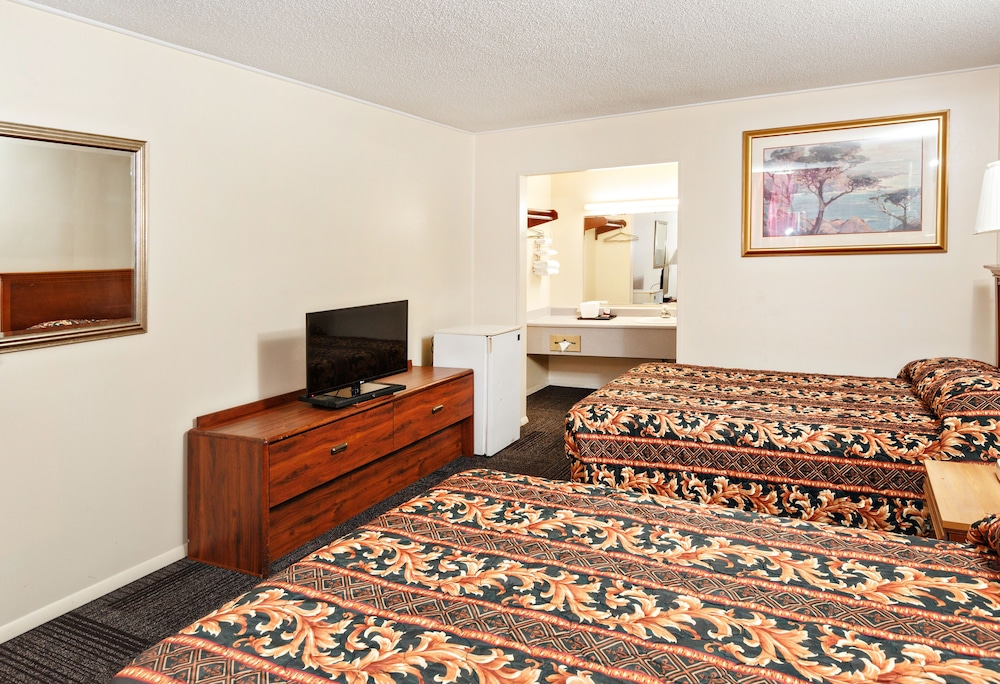Red Carpet Inn Louisville - photo 14