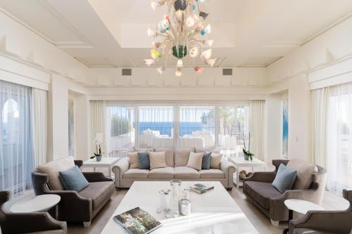Tess Penthouse Deluxe Ds11 — 4-Star Luxury Hotel in Torremolinos, Spain