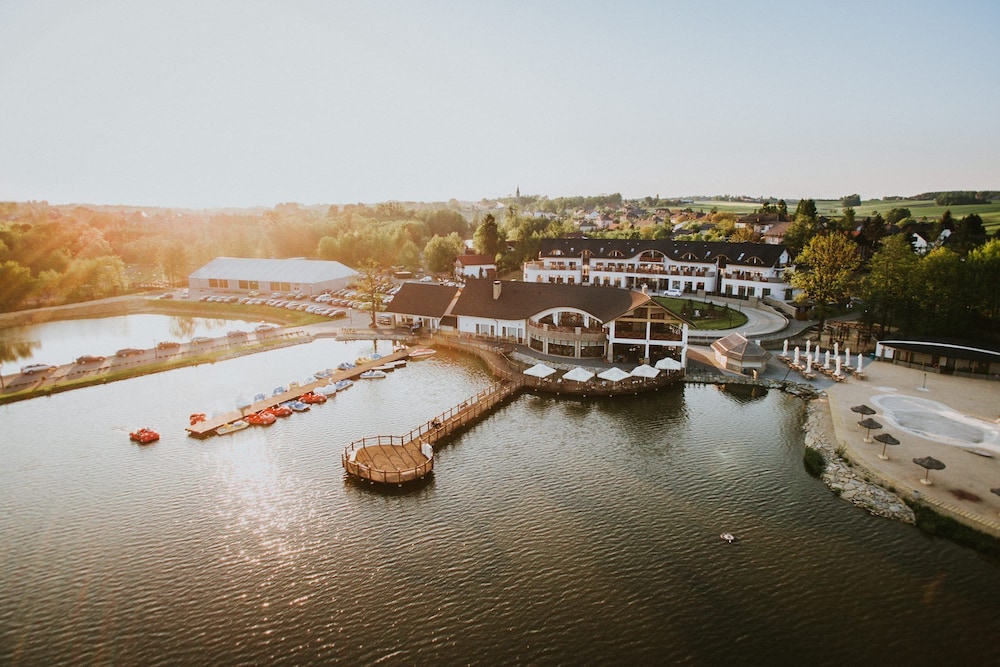 Hotel Molo Resort in Osiek, Poland