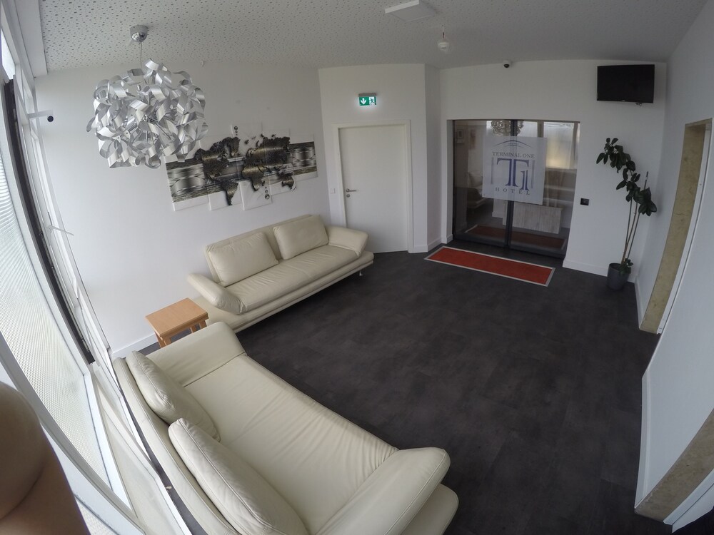 Terminal Hotel One — Sindelfingen