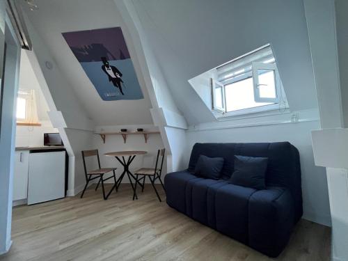 La Mer En Face Vue Sur la Mer Et Les Falaises in Etretat, France