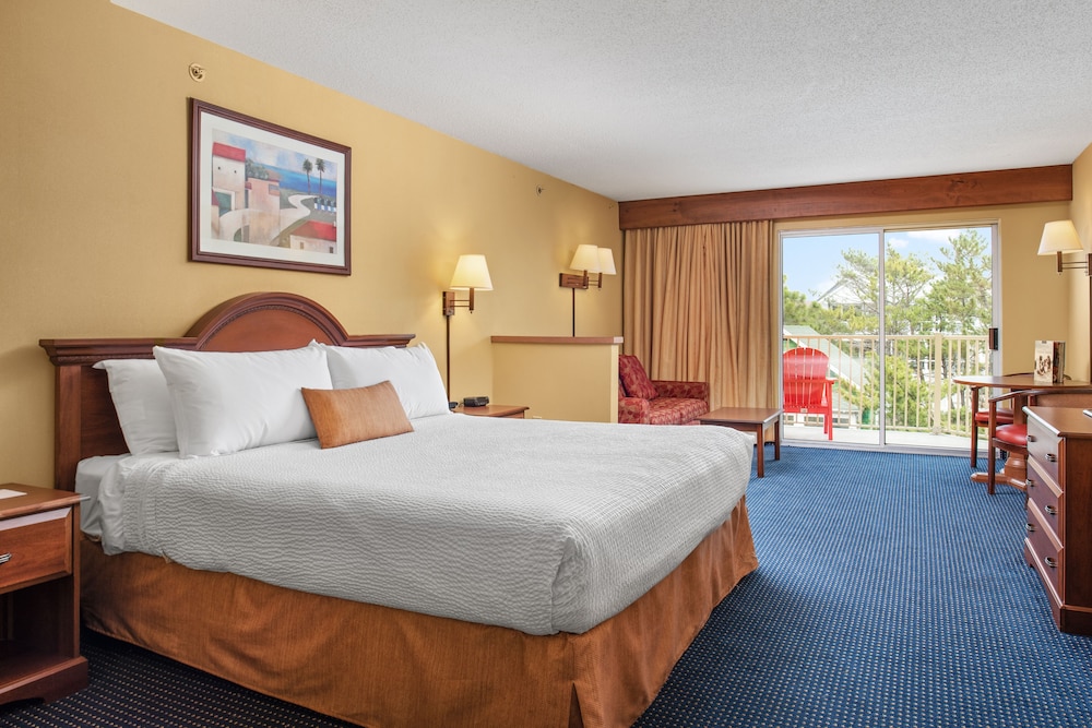 Bonita Beach Hotel - photo 9