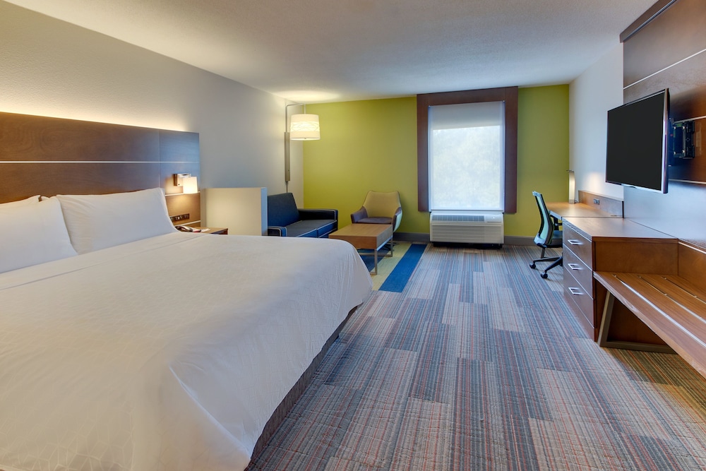 Holiday Inn Express & Suites Atlanta N Perimeter Mall Area by IHG - photo 11