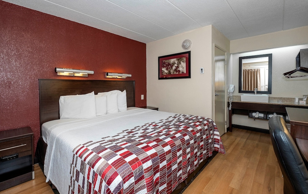 Red Roof Inn Mt Laurel - photo 13