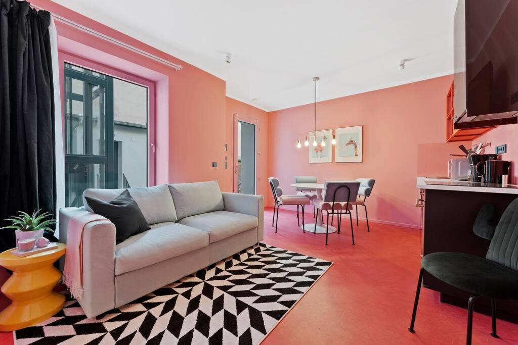 Memphis Design Loft Duplex 40sqm near Antonplatz — 4-Star Luxury Hotel in Berlin, Germany