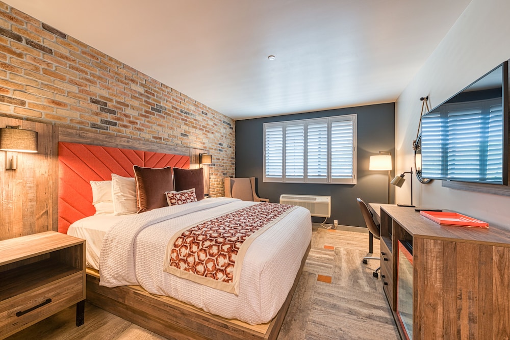 Hotel Lexen Newhall - photo 5