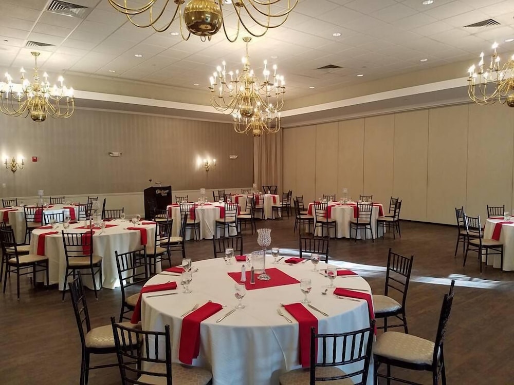 Chocksett Inn and Restaurant - photo 34
