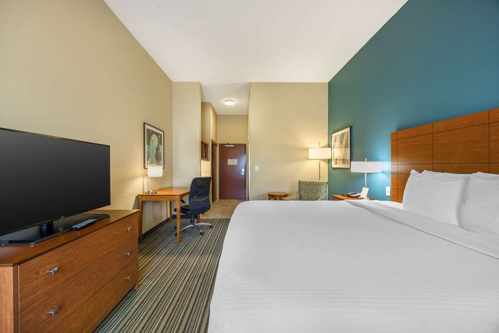 Best Western Plus Tuscumbia Muscle Shoals Hotel and Suites - photo 11