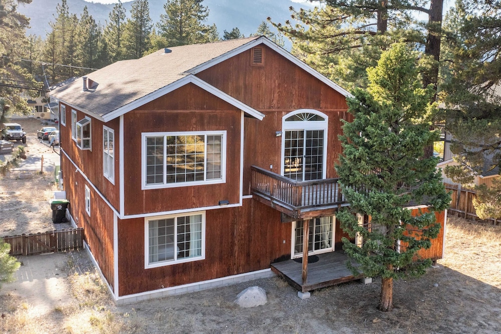Blitzen by Avantstay Pet friendly Tahoe Retreat Near Heavenly Ski Resort - photo 32