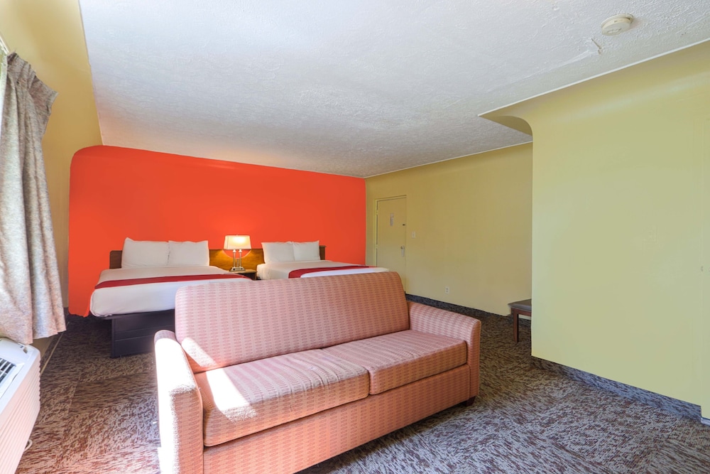 OYO Hotel North Lima OH Boardman - photo 15