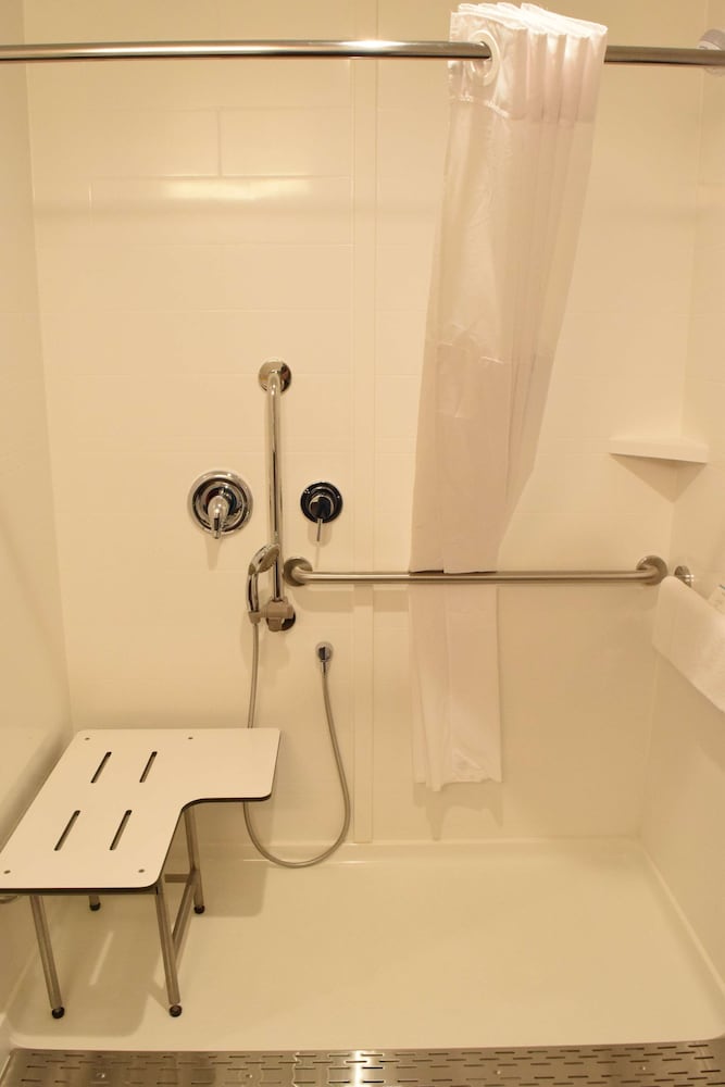 Hampton Inn Buffalo Hamburg - photo 27