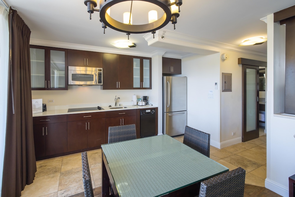 Regency on Beachwalk Waikiki by OUTRIGGER - photo 22