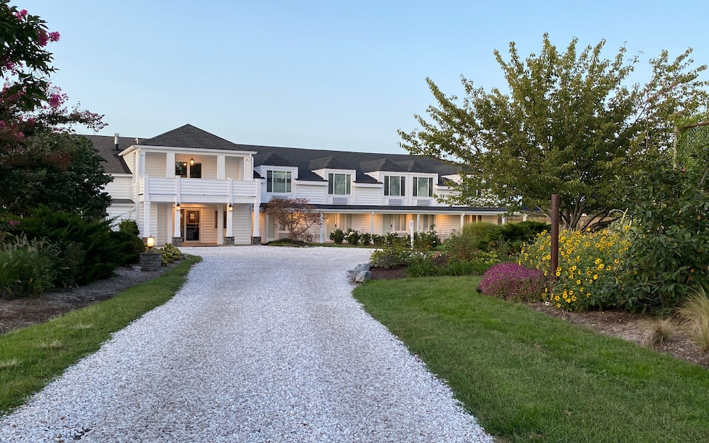 The Tilghman Island Inn - carbon neutral hotel in Easton
