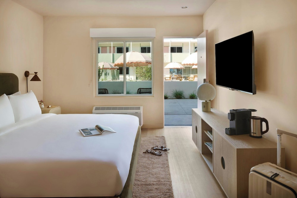 City Center Hotel by Kasa - photo 5