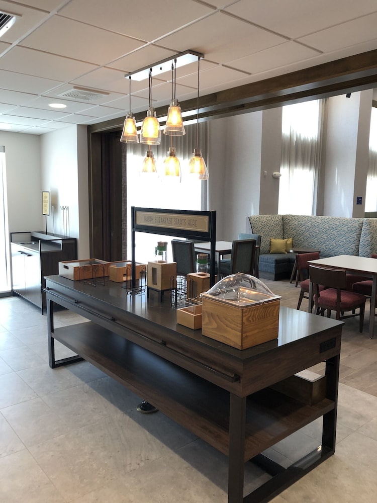 Hampton Inn & Suites Pekin Peoria Area - photo 22