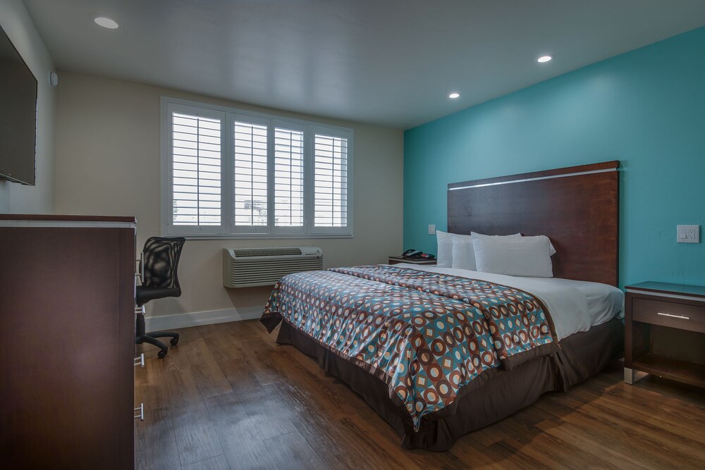 Vagabond Inn Executive Bakersfield Downtowner - photo 4