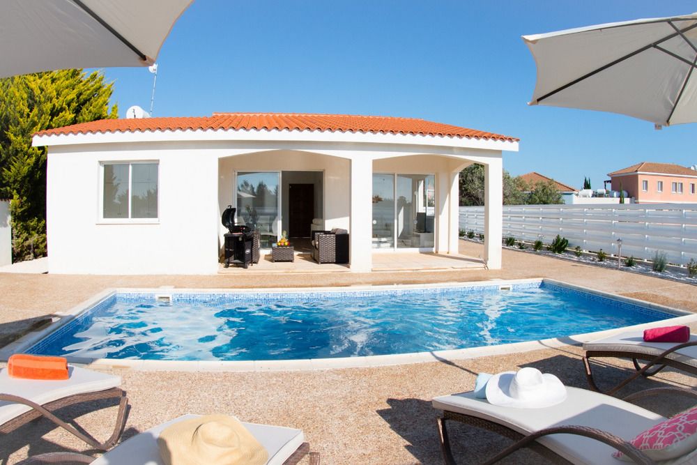 Bungalow Casa Bonita by Ezoria Villas — 4-Star Luxury Hotel in Pegeia, Cyprus