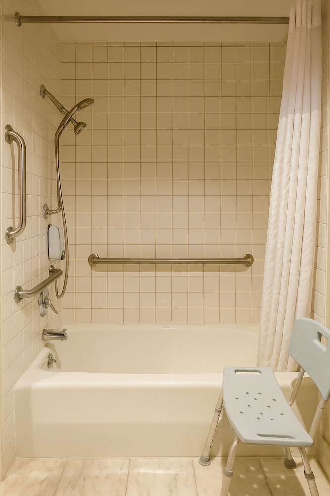 Carlyle Hotel - photo 18