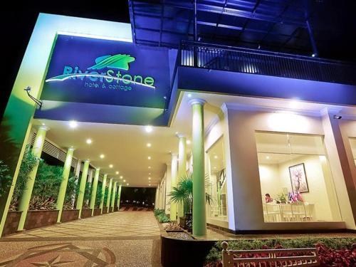 Riverstone Hotel and Cottage - last minute hotel in Malang