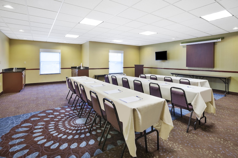 Holiday Inn Express Circleville by IHG - photo 26