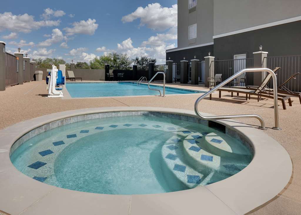 La Quinta Inn & Suites by Wyndham Big Spring - photo 6