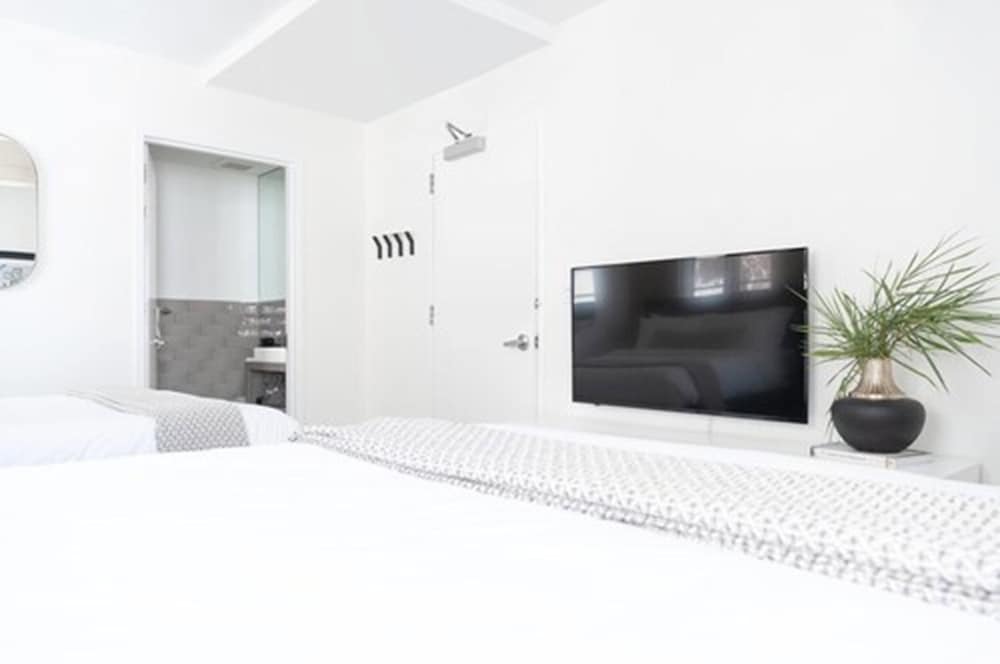 Luxuri Suites - photo 52