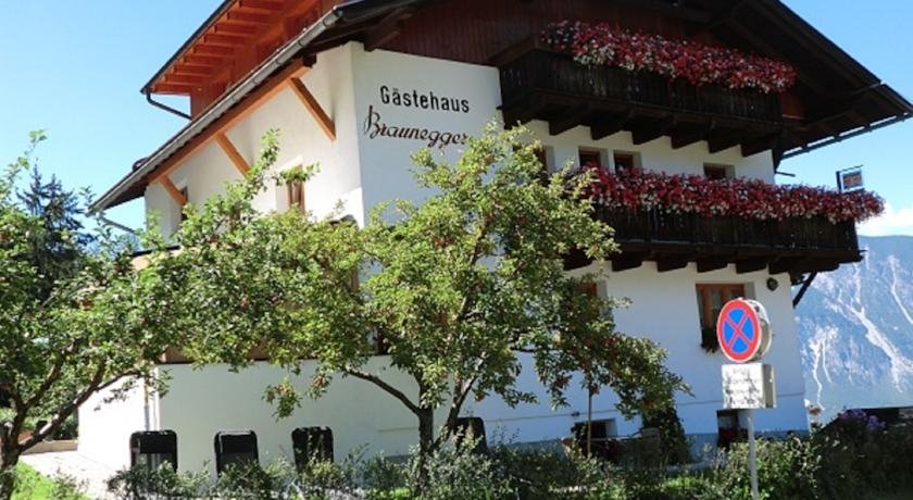 Gästehaus Braunegger — 4-Star Luxury Hotel in Oetz, Austria