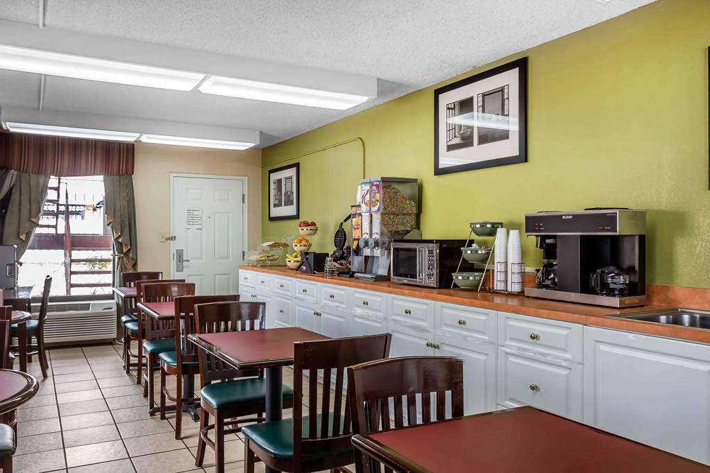 Rodeway Inn Augusta South - photo 25