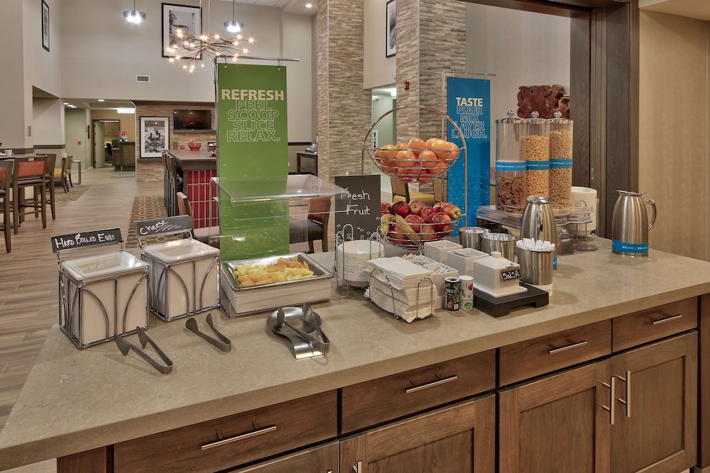 Hampton Inn & Suites Artesia - photo 24