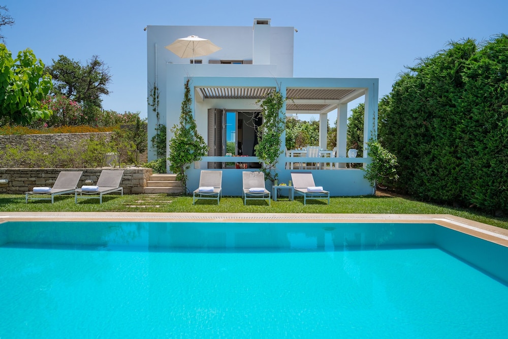 Sofia Luxury Villas — 4-Star Luxury Hotel in Rethymno, Greece