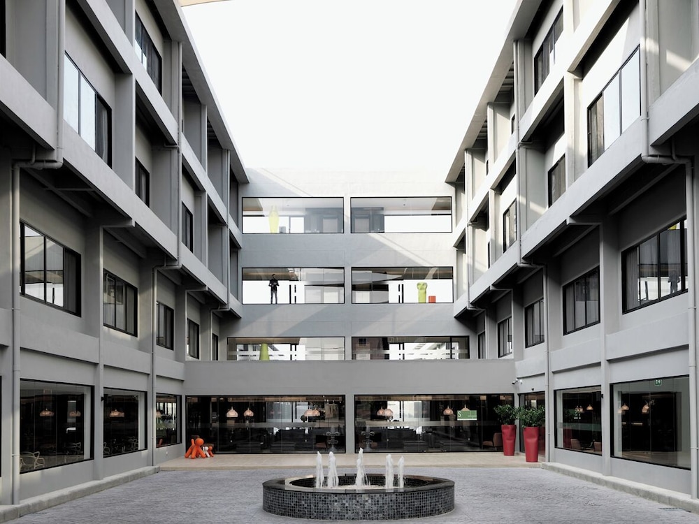 S Ratchada Leisure Hotel in Bangkok, Thailand