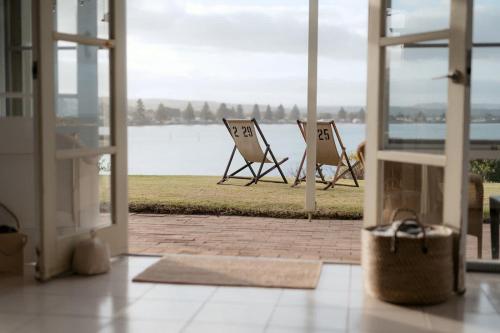 Whalers Rest Ocean Front Victor Harbor in Encounter Bay, Australia