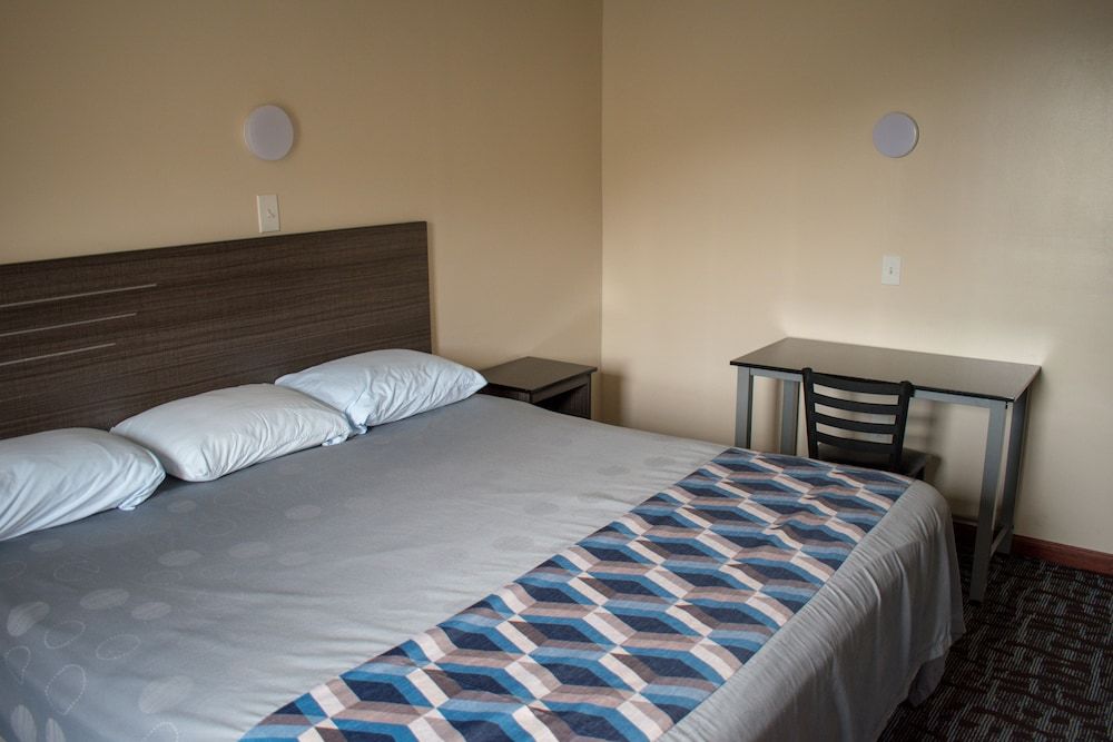 Inn Of Lenoir Motor Lodge - photo 10