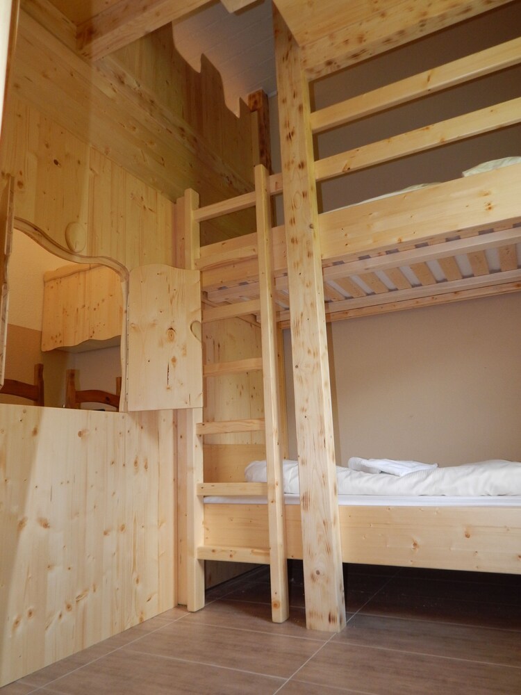 Childrens Theme Room